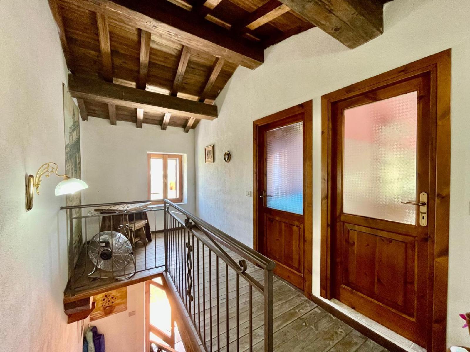 Nel Cortile Della Casa Di Carta, Due Singole Unita Villa Torpe Exterior photo